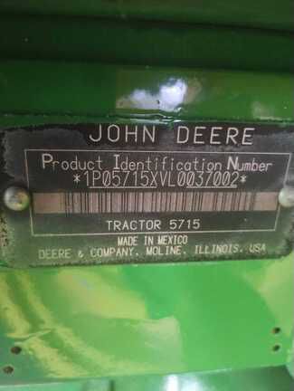 Placa de identificación del John Deere 5715